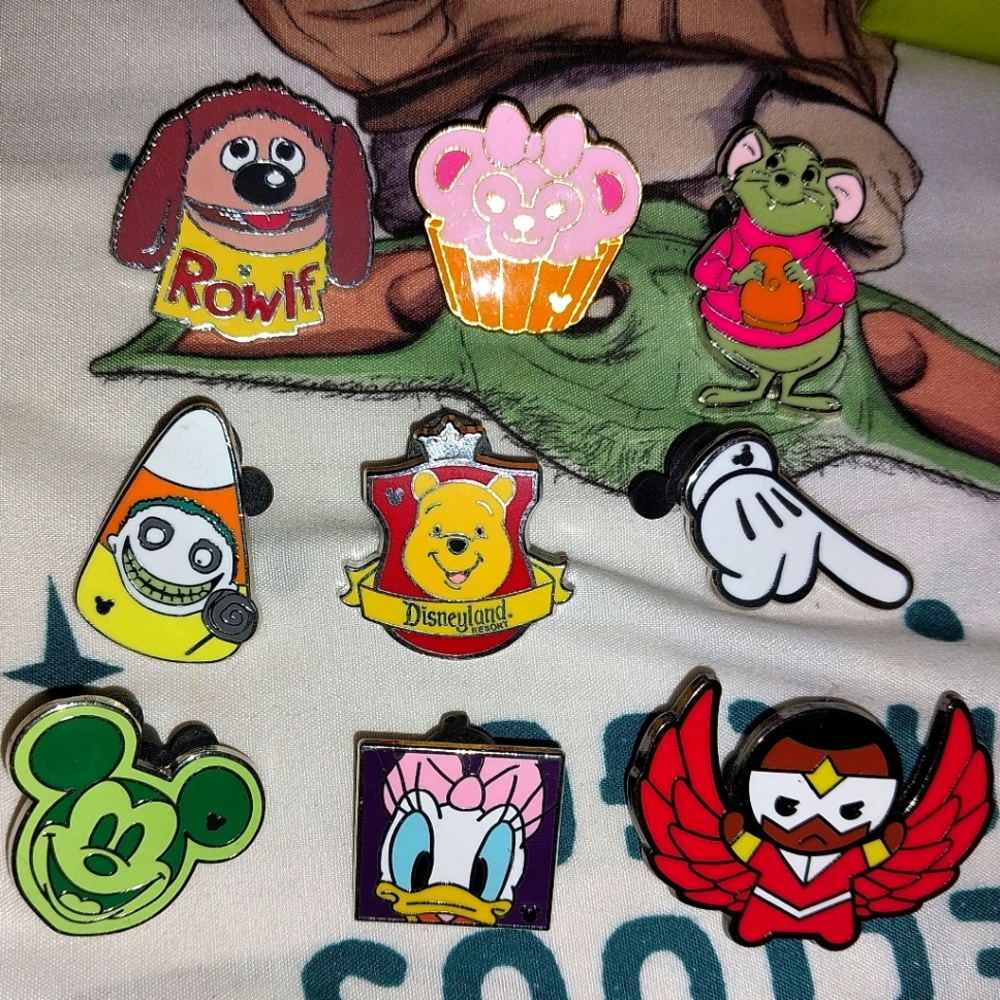 Disney character pins used